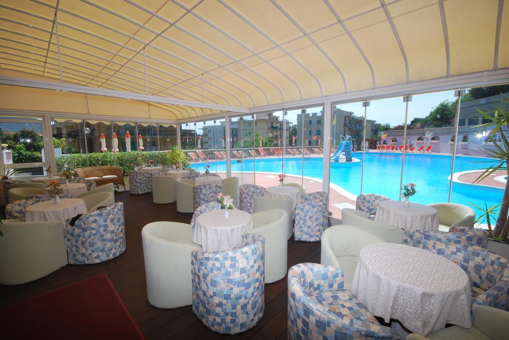 Hotel Paco Pietra Ligure Exterior foto